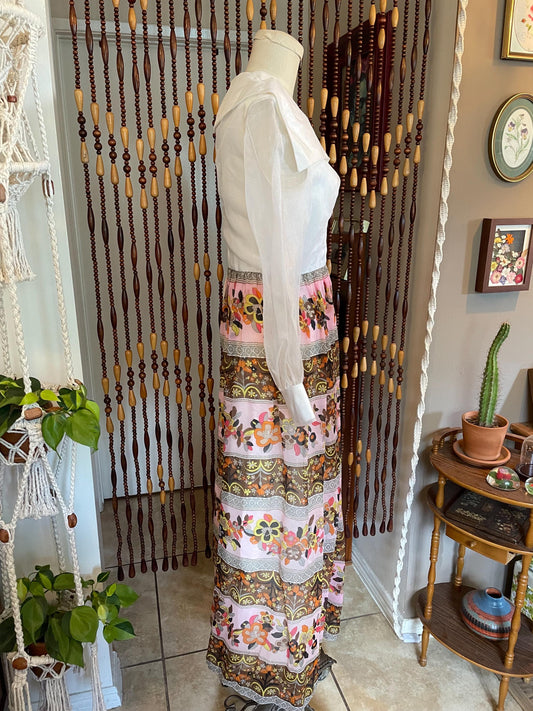 70s Flower Power Maxi Dress: Psychedelic Daisy Print, Size 10
