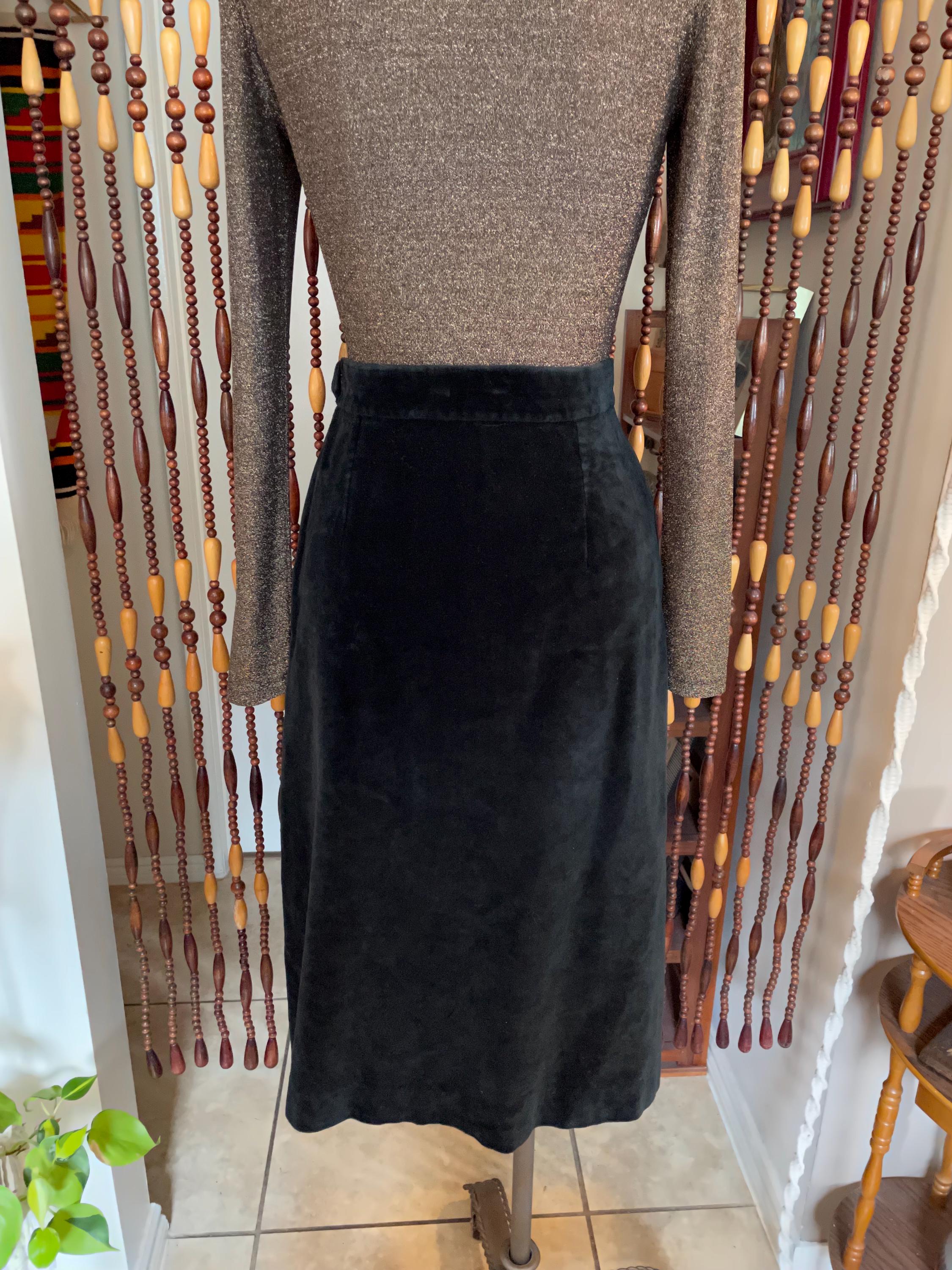 1970s Black Velvet Midi Skirt: Groovy Velveteen Plush Skirt, Size 6/8