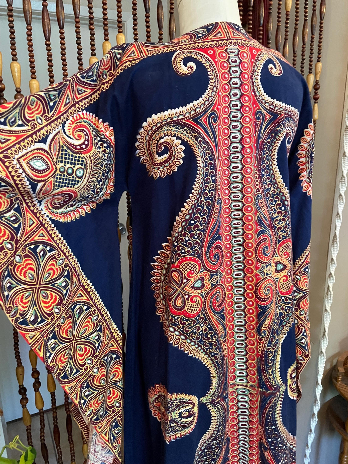 1970s Vintage Cotton Dashiki Maxi Dress: Boho Kaftan, Size 4-8