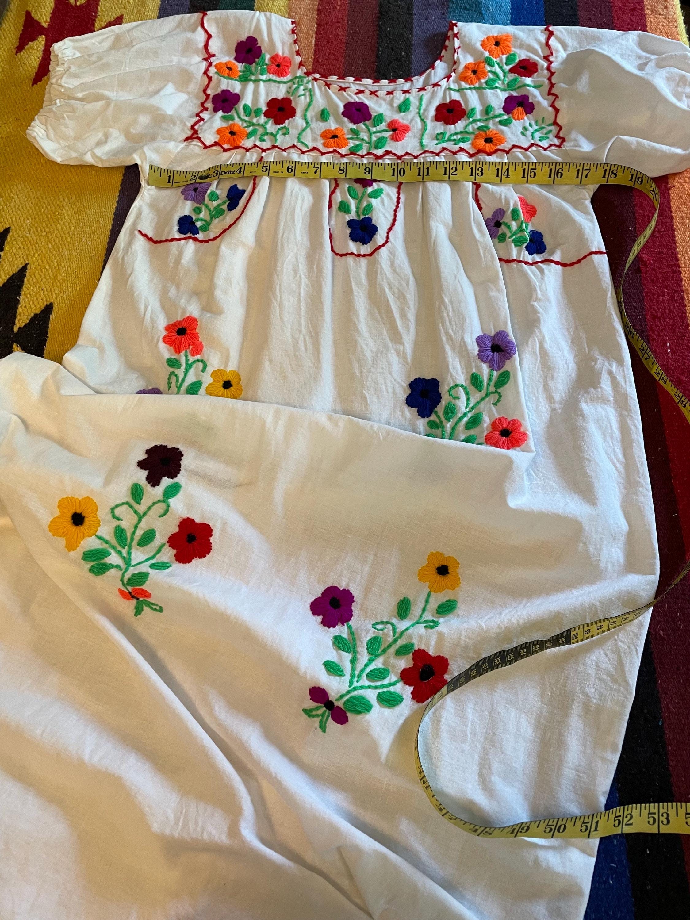 70s Mexican Cotton Dress: Embroidered Flower Muu Muu Kaftan, Size 4/6