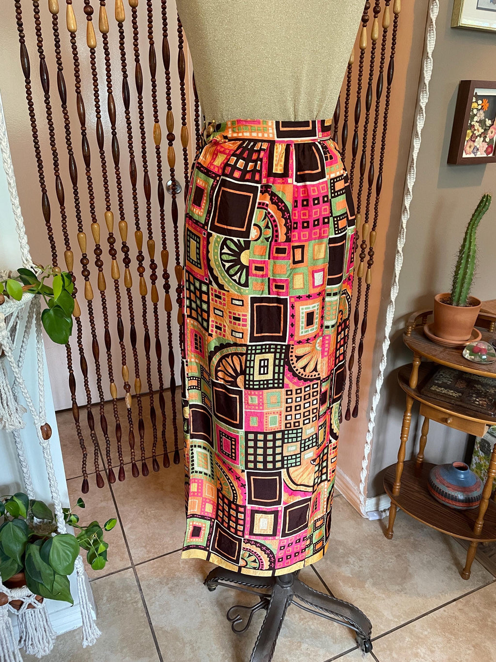 1970s Psychedelic Print Maxi Skirt: Vintage Groovy Barkcloth